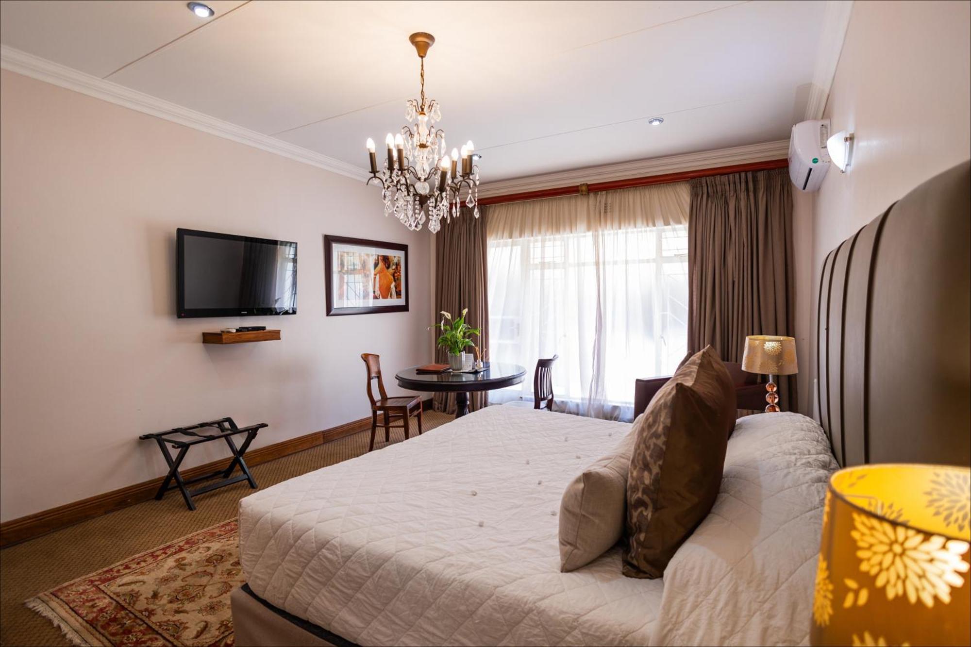Scott'S Manor Guesthouse Function And Conference Venue Lichtenburg Екстериор снимка